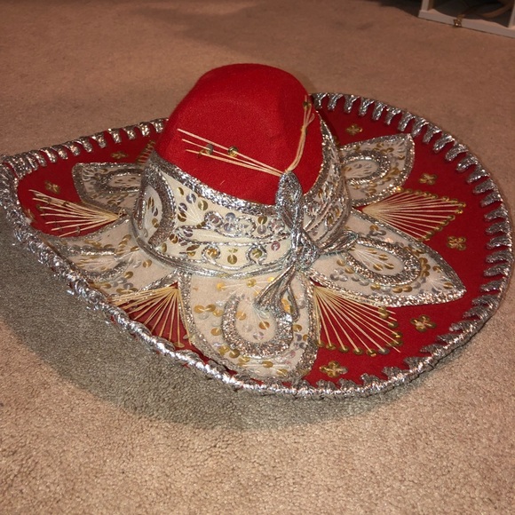 Three Sombreros - Picture 2 of 8